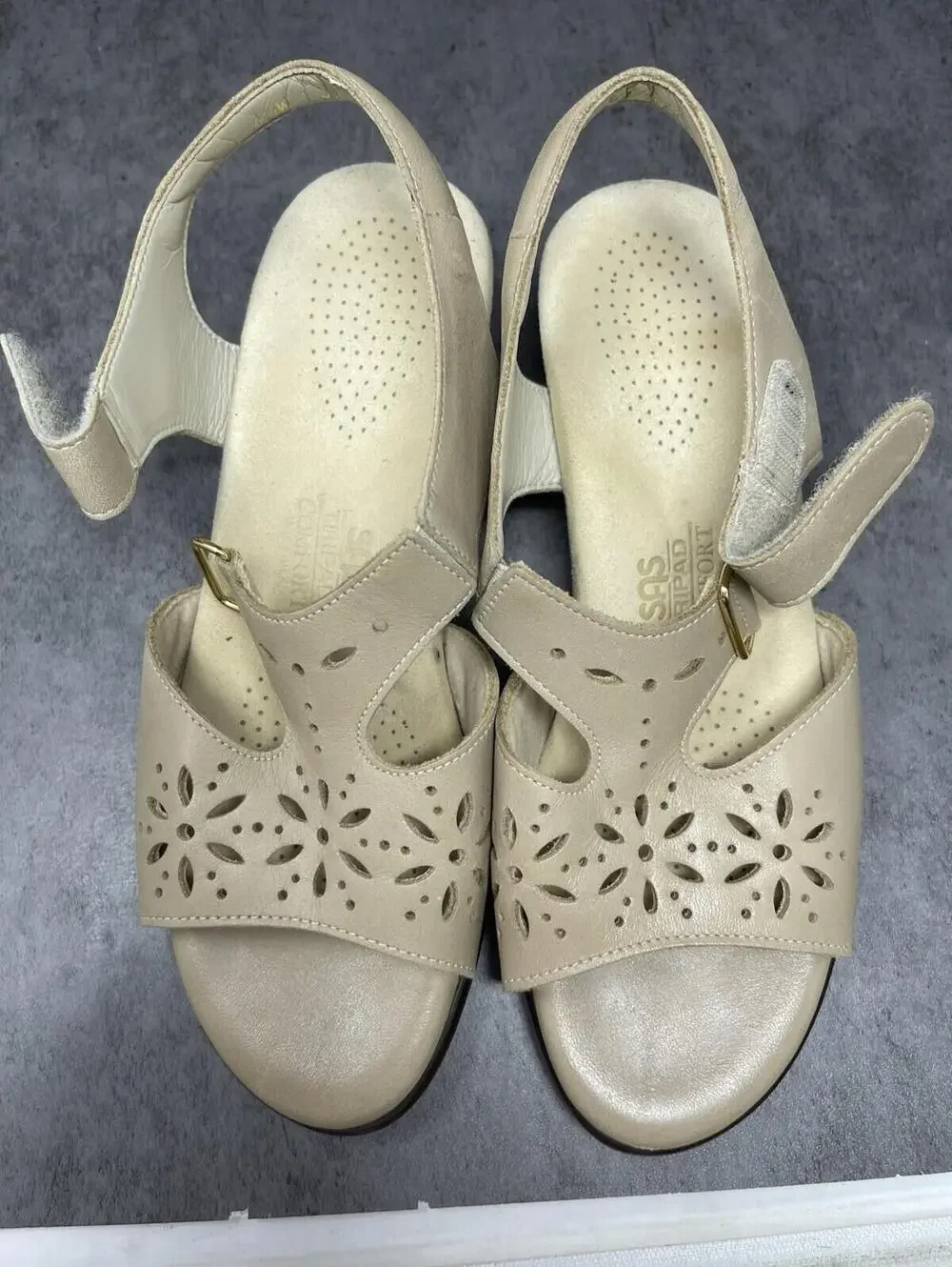 SAS Sunburst Sandals Womens Size 6.5 Cream Leather Wedge Heel